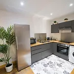 Appartunique - Chez Helder, La - 50m Thermes - Ideal Cure Apartment